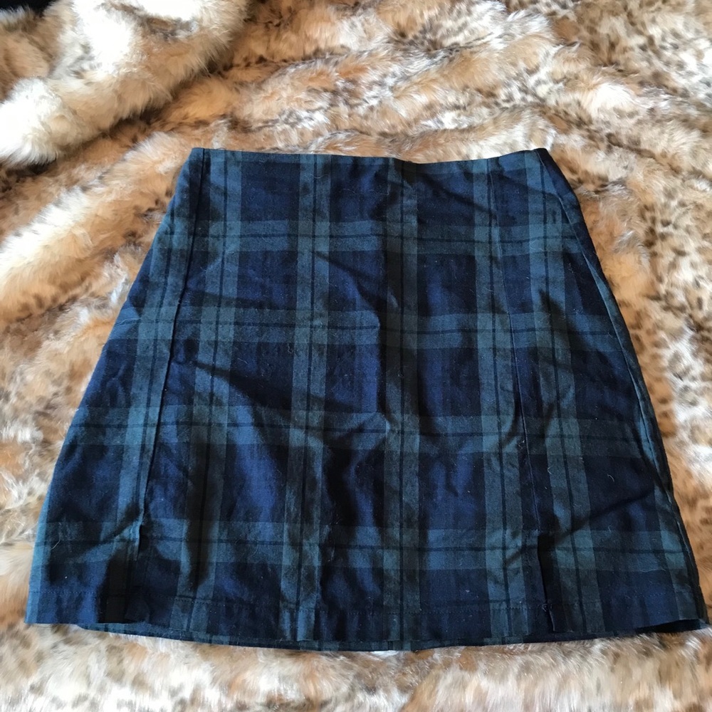 Green and navy mini skirt